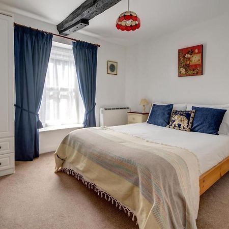 Katrinas Apartment By Treetop Property Cirencester Kültér fotó
